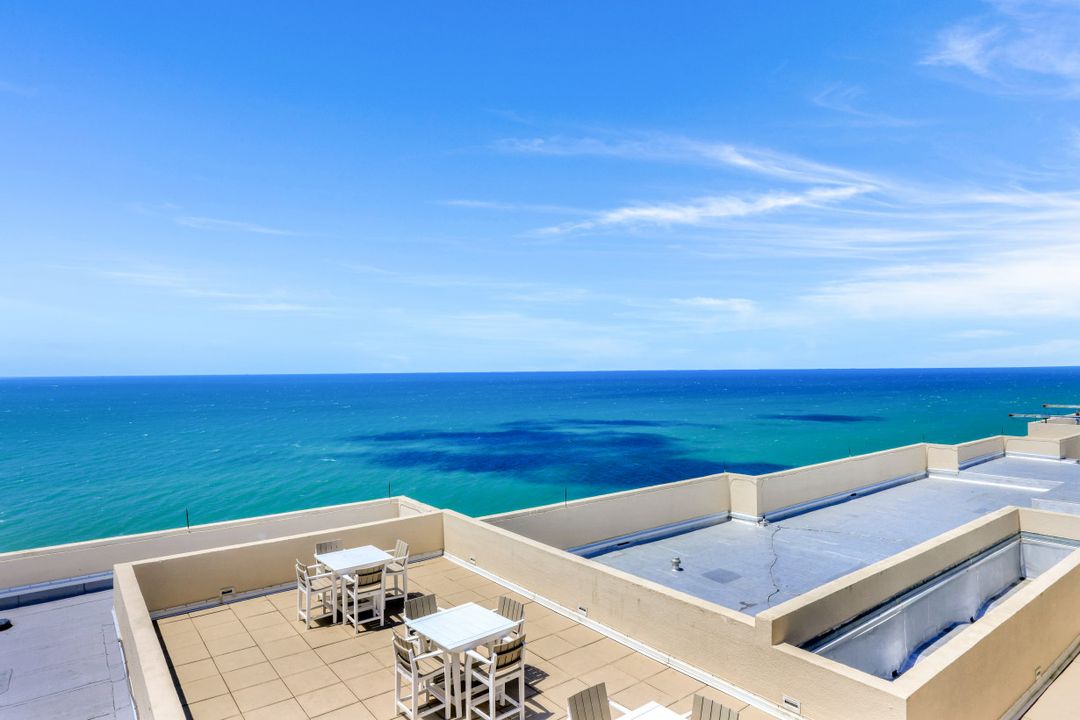 4301 Gulf Shore Blvd N #1700, Naples, FL 34103