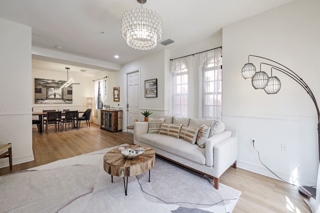 9128 Delano St #89-2, Naples, FL 34113