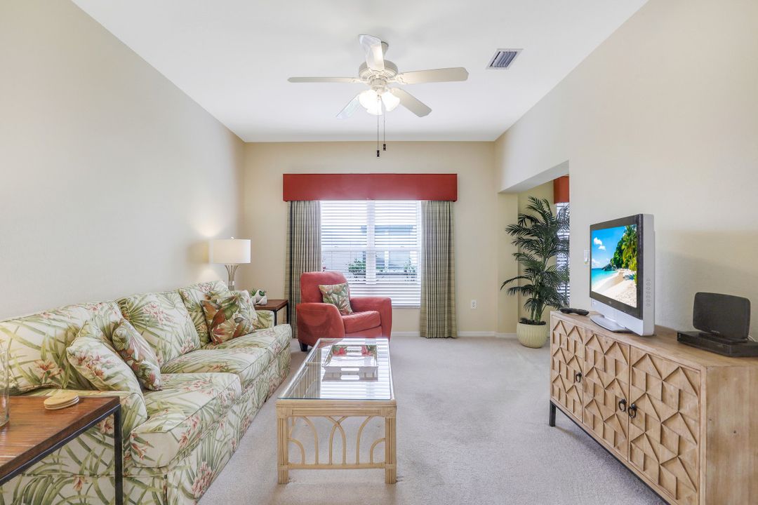 5230 Birmingham Dr #102, Naples, FL 34110