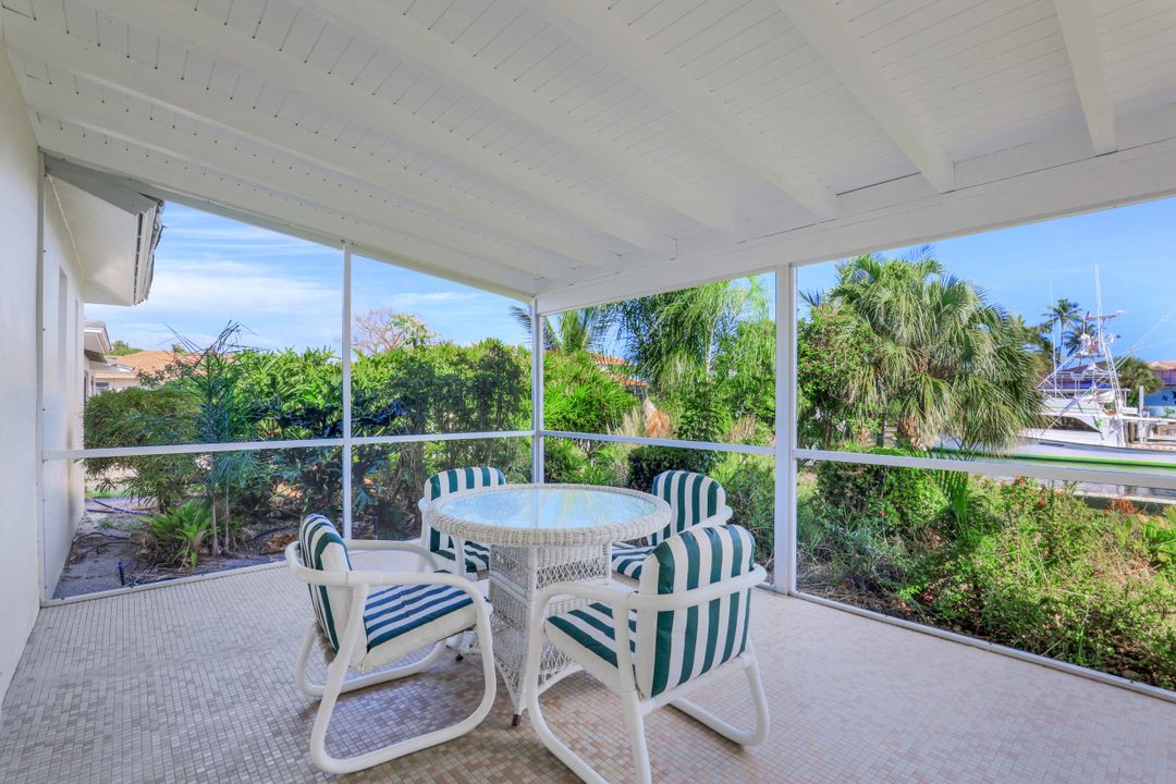 1211 Mulberry Ct, Marco Island, FL 34145