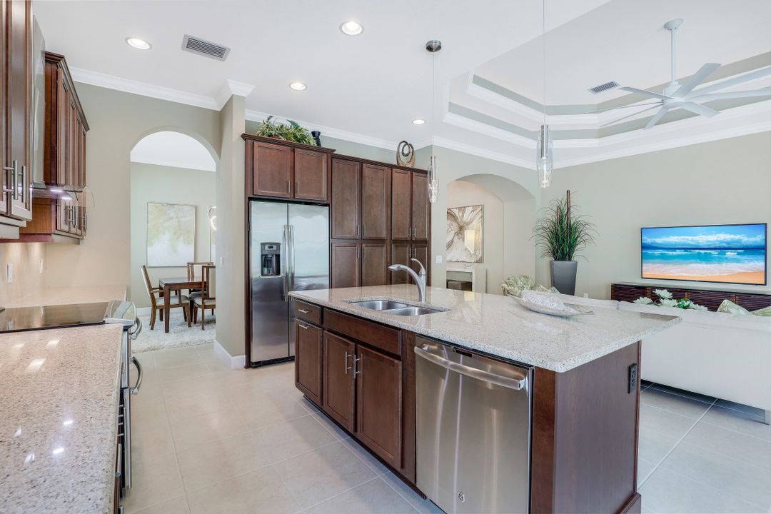 9081 Isla Bella Cir, Bonita Springs, FL 34135