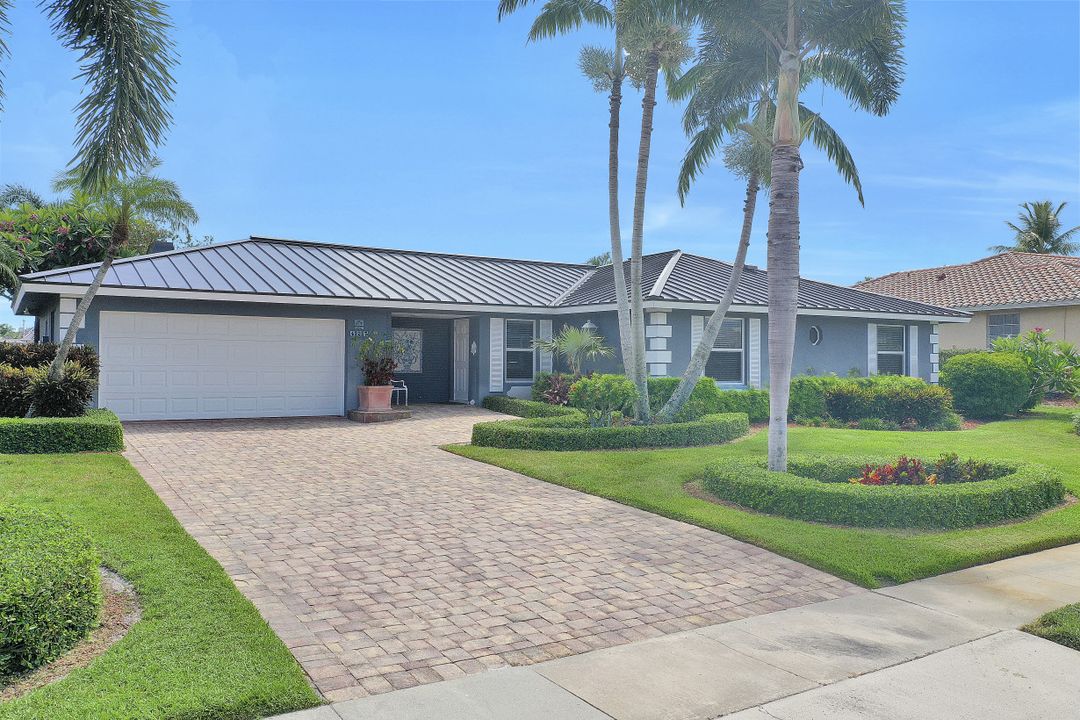 427 Nassau Ct, Marco Island, FL 34145