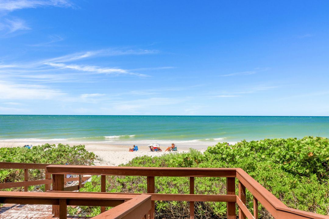 4301 Gulf Shore Blvd N #1700, Naples, FL 34103