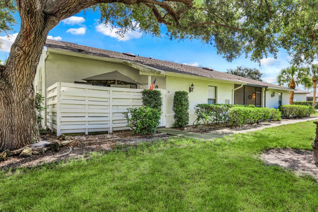 5026 SW Courtyards Way  #16, Cape Coral, FL 33914