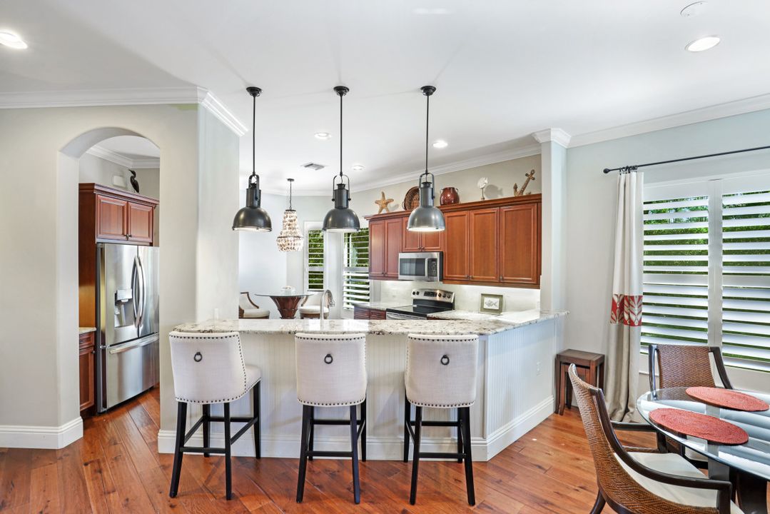 7599 Moorgate Point Way, Naples, FL 34113