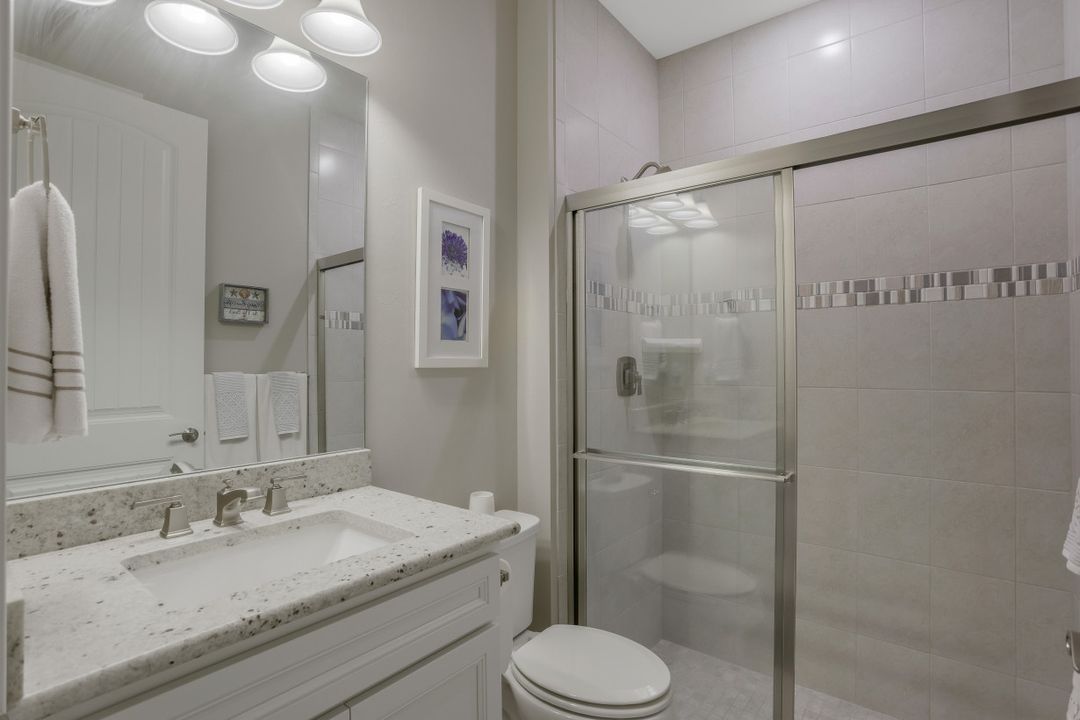 9350 Greyhawk Trl, Naples, FL 34120