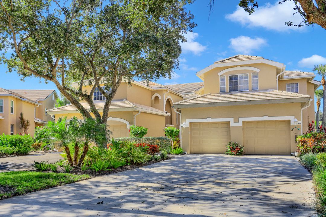 24742 Lakemont Cove Ln #101, Bonita Springs, FL 34134