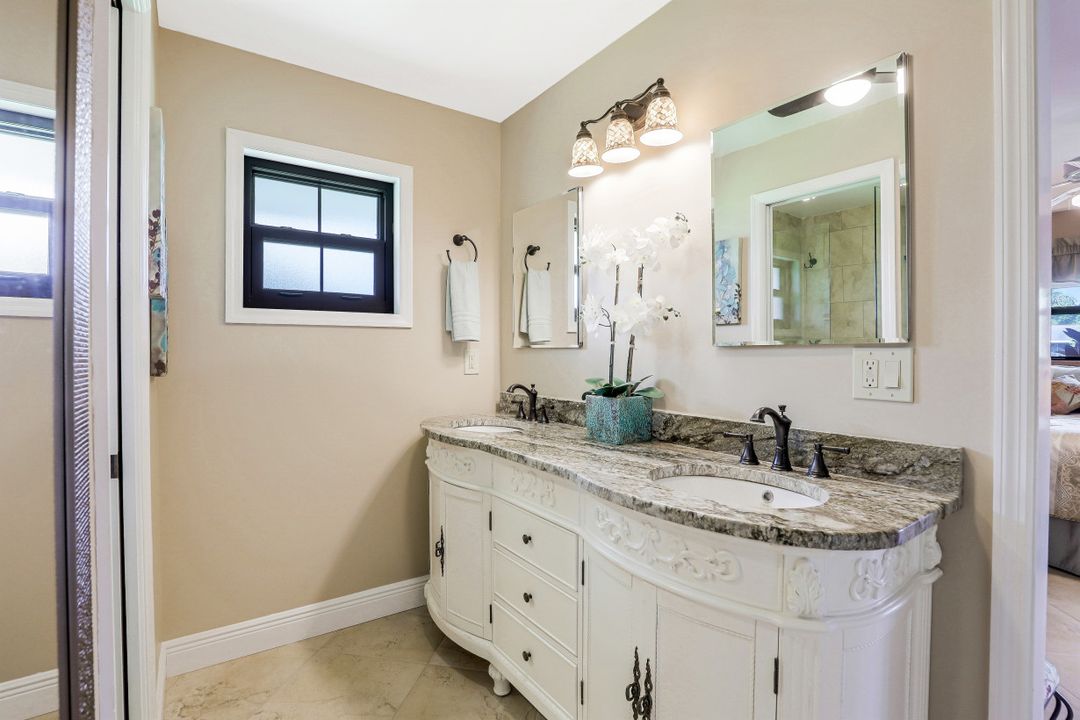 4408 SE 12th Ave, Cape Coral, FL 33904