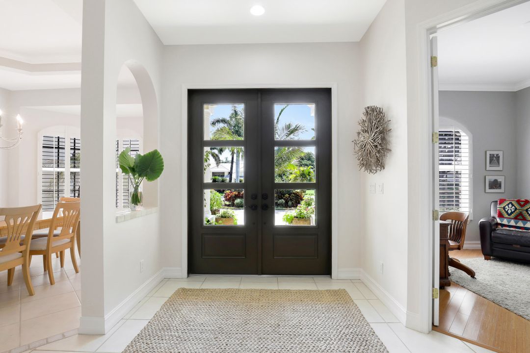 28416 Sombrero Dr, Bonita Springs, FL 34135