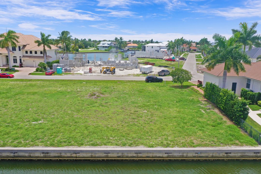 625 Crescent St, Marco Island, FL 34145