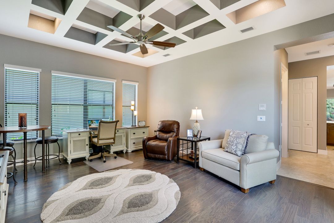 2958 Cinnamon Bay Cir, Naples, FL 34119