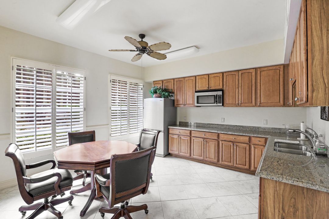835 Bentwater Cir #103, Naples, FL 34108