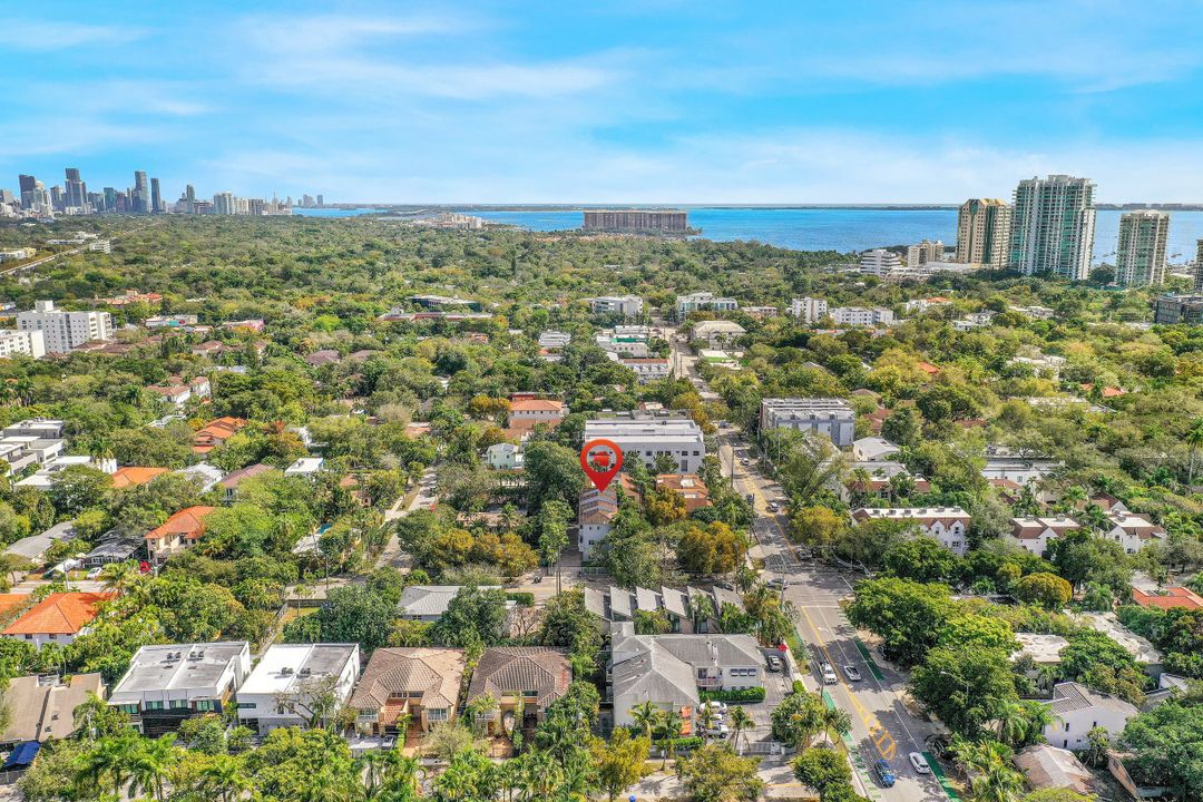 2951 Virginia St, Miami, FL 33133