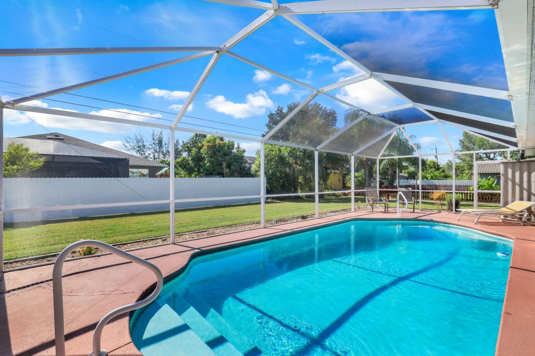 1403 SW 4th Ave, Cape Coral, FL 33991