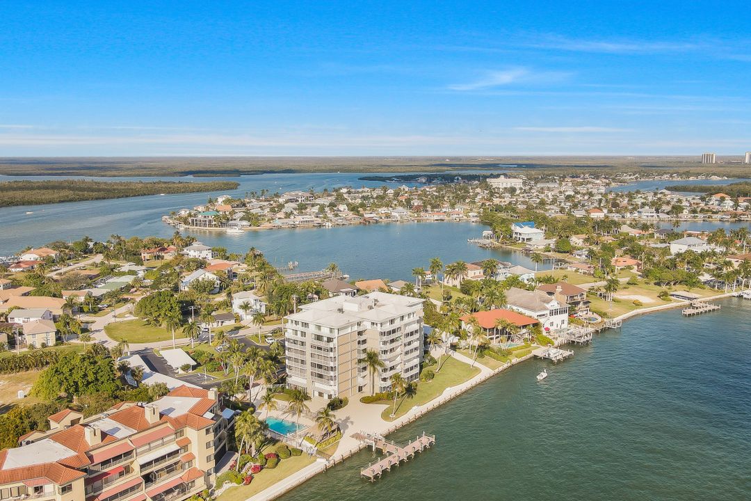 60 W Pelican St #504, Naples, FL 34113