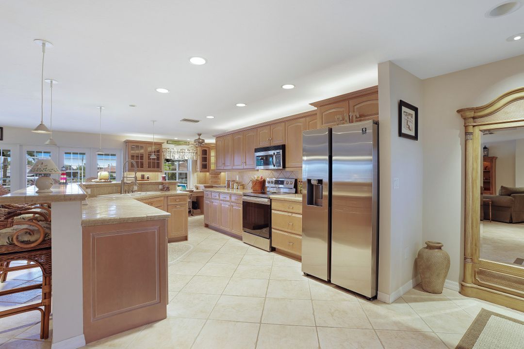 2019 SE 28th Terrace, Cape Coral, FL 33904