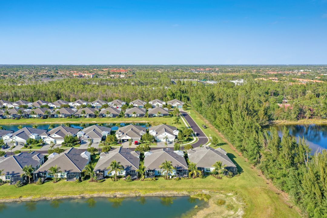 2239 Marquesa Cir, Naples, FL 34112