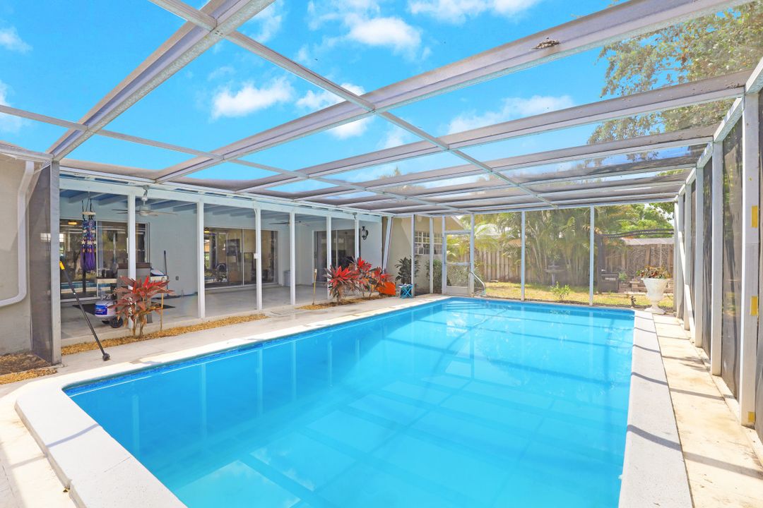 527 Keenan Ave, Fort Myers, FL 33919