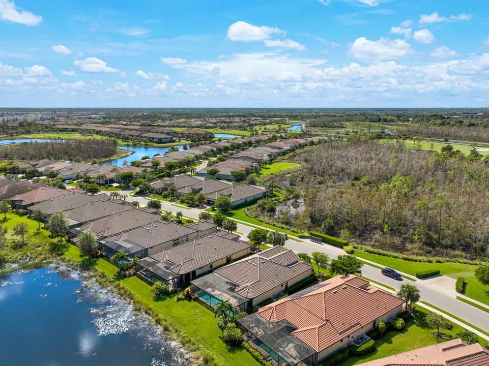 8880 Savona Ct, Naples, FL 34119