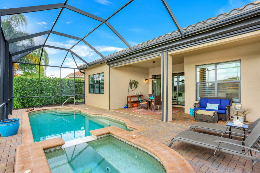 11516 Stonecreek Cir, Fort Myers, FL 33913