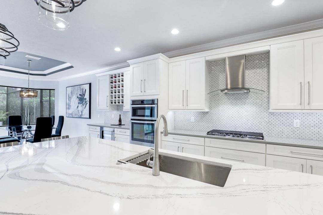 10086 Palazzo Dr, Naples, FL 34119