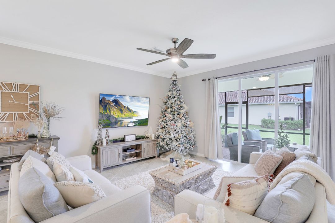 2105 Clementine St, Naples, FL 34120