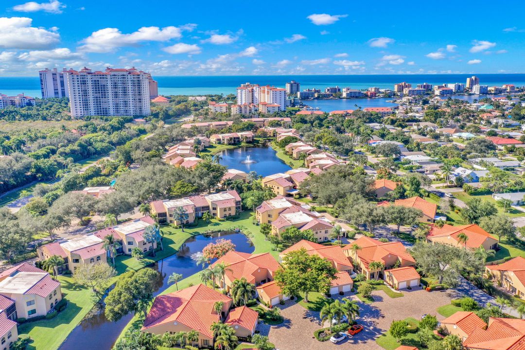 571 Beachwalk Cir #101, Naples, FL 34108