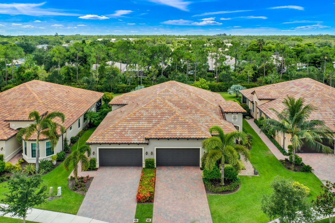 9167 Isla Bella Cir, Bonita Springs, FL 34135