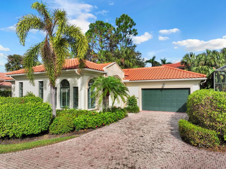 2547 Avila Ln, Naples, FL 34105