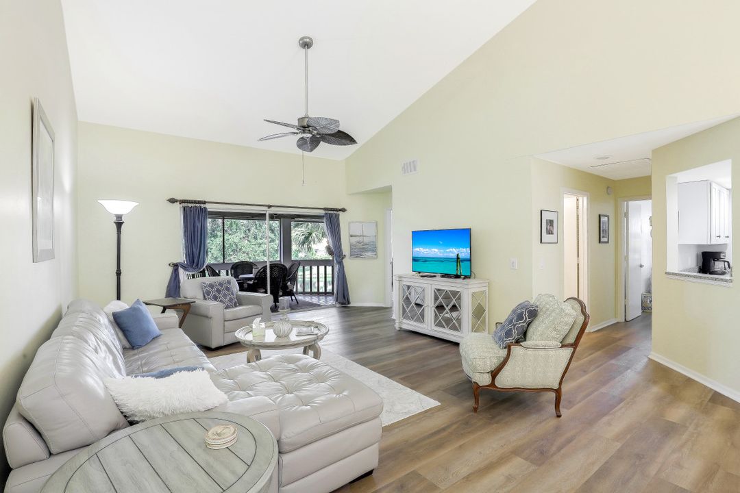 666 Wiggins Bay Dr #B-24, Naples, FL 34110