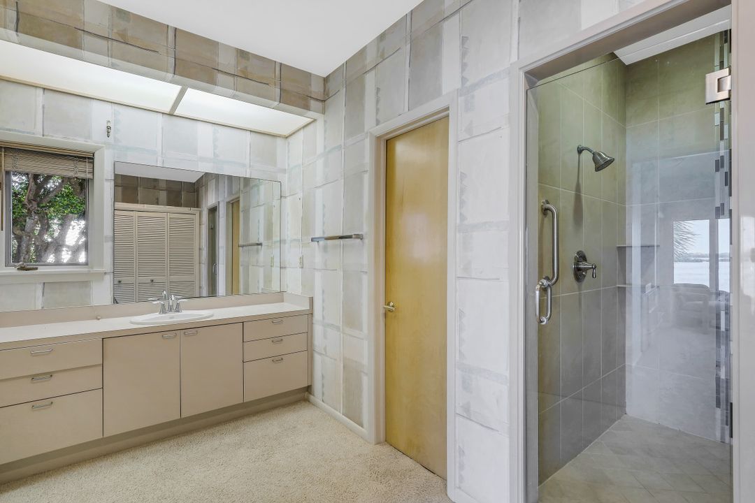 1011 Pettit Ct, Marco Island, FL 34145