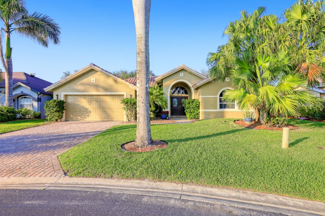 2047 Terrazzo Ln, Naples, FL 34104