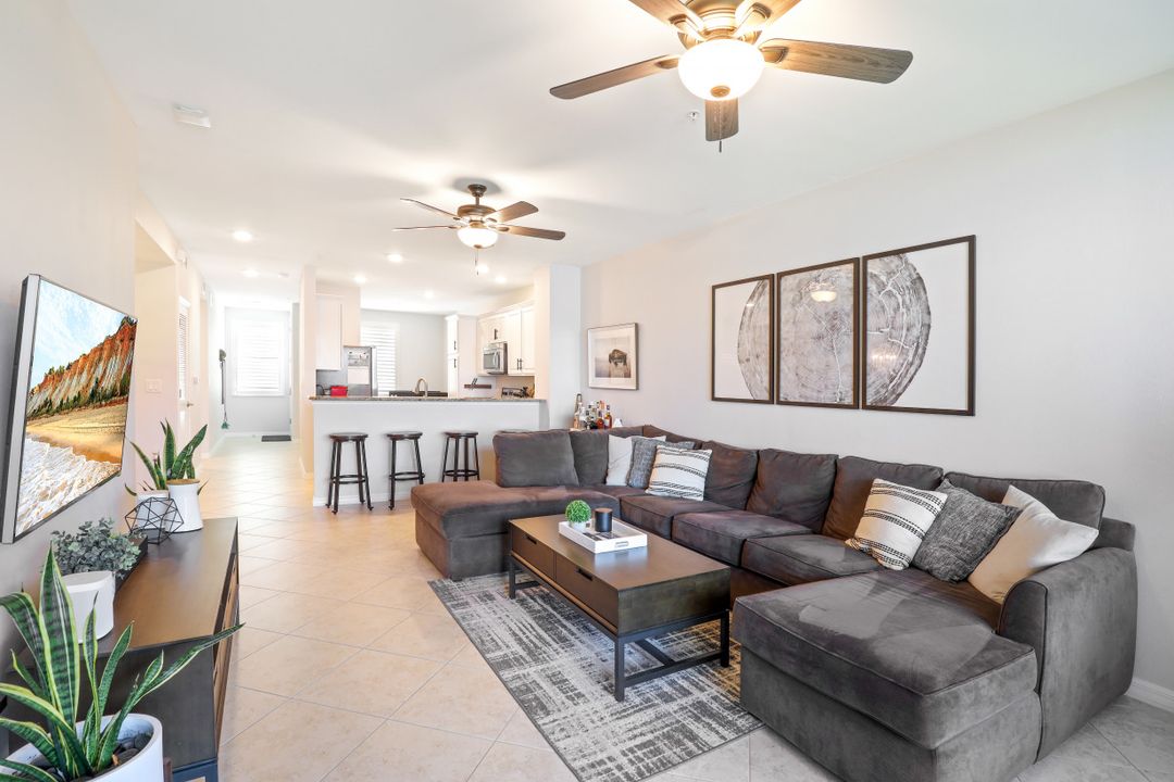 15126 Palmer Lake Cir #103, Naples, FL 34109