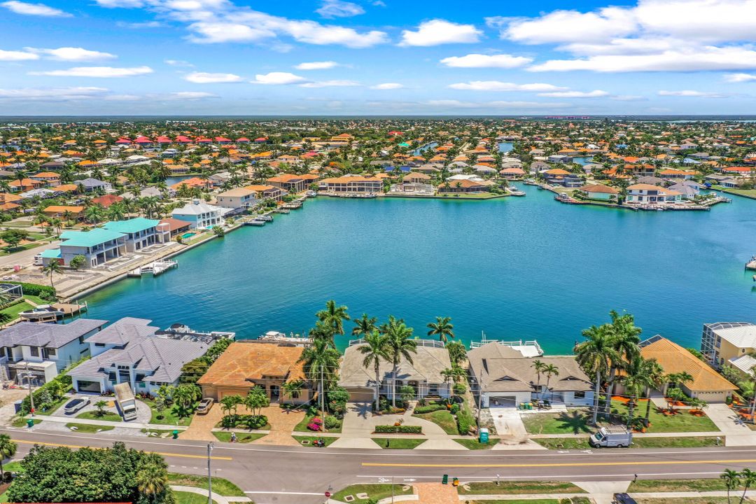 101 Landmark St, Marco Island, FL 34145