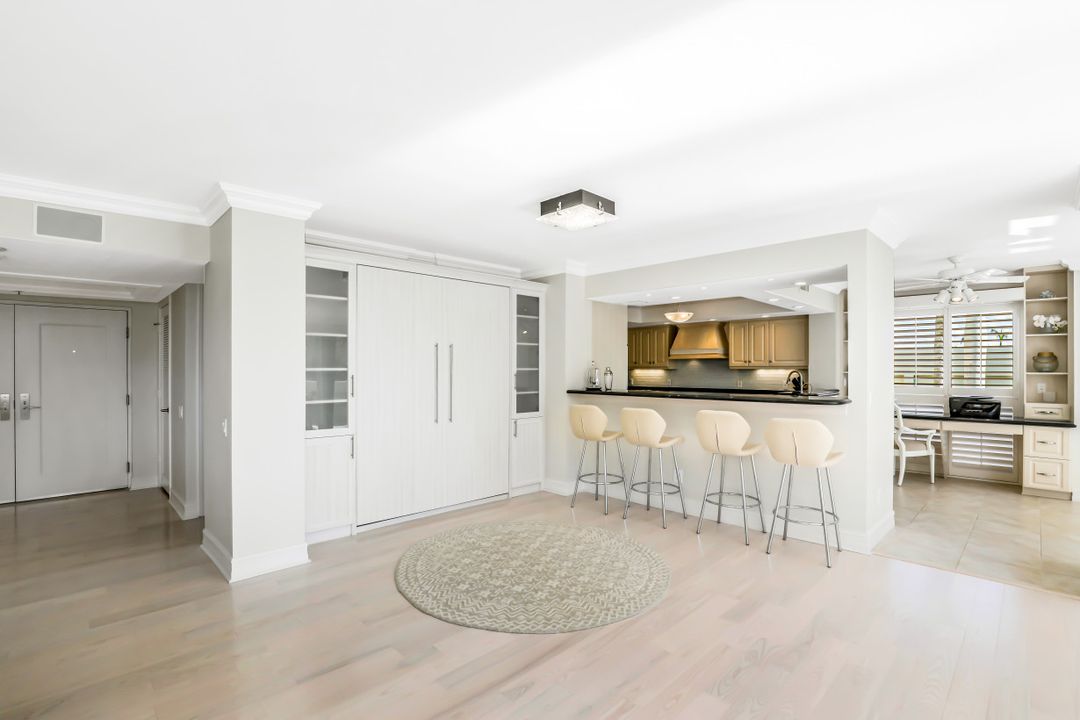 4401 Gulf Shore Blvd N #D-207, Naples, FL 34103