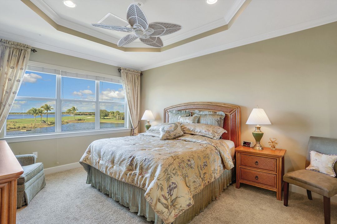 9060 Siesta Bay Dr #201, Naples, FL 34120