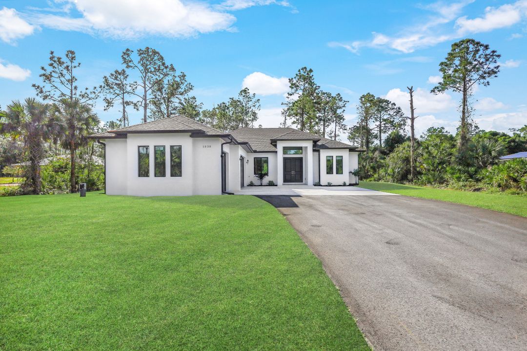 1030 22nd Ave NE, Naples, FL 34120