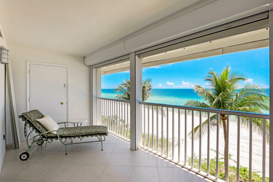 10573 Gulf Shore Dr #304, Naples, FL 34108