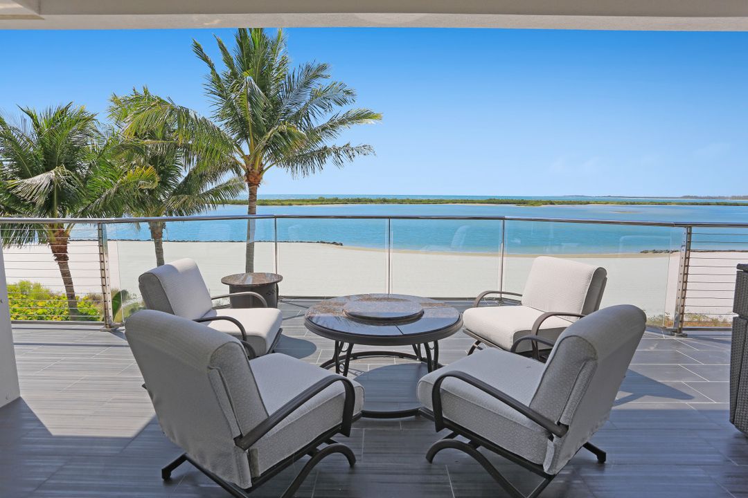 202 S Beach Dr, Marco Island, FL 34145