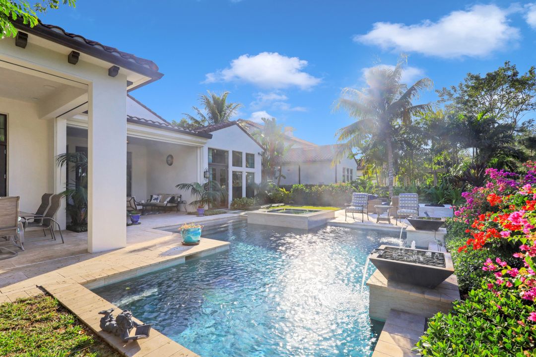 3255 Tavolara Ln, Naples, FL 34114