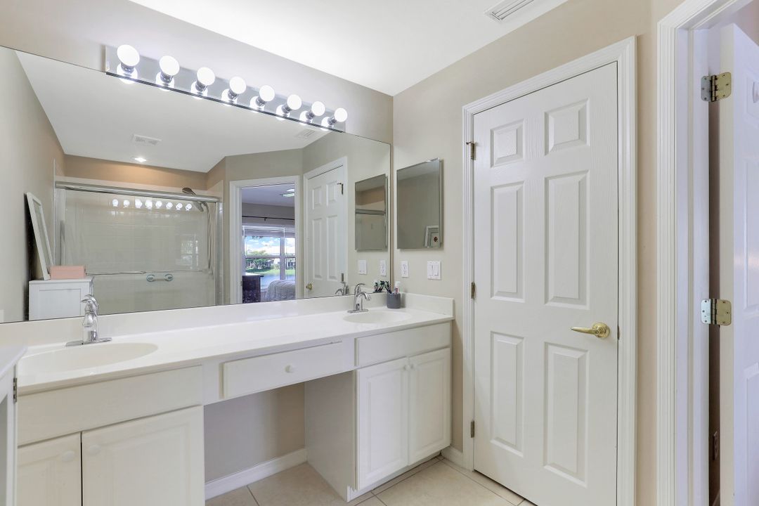 8381 Village Edge Cir  #4, Fort Myers, FL 33919