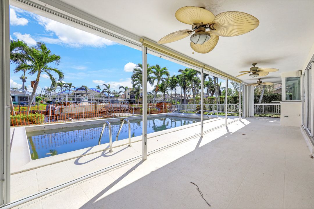 5327 SW 11th Ct, Cape Coral, FL 33914