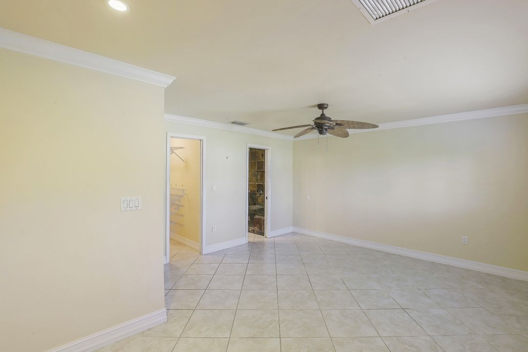 710 95th Ave N, Naples, FL 34108