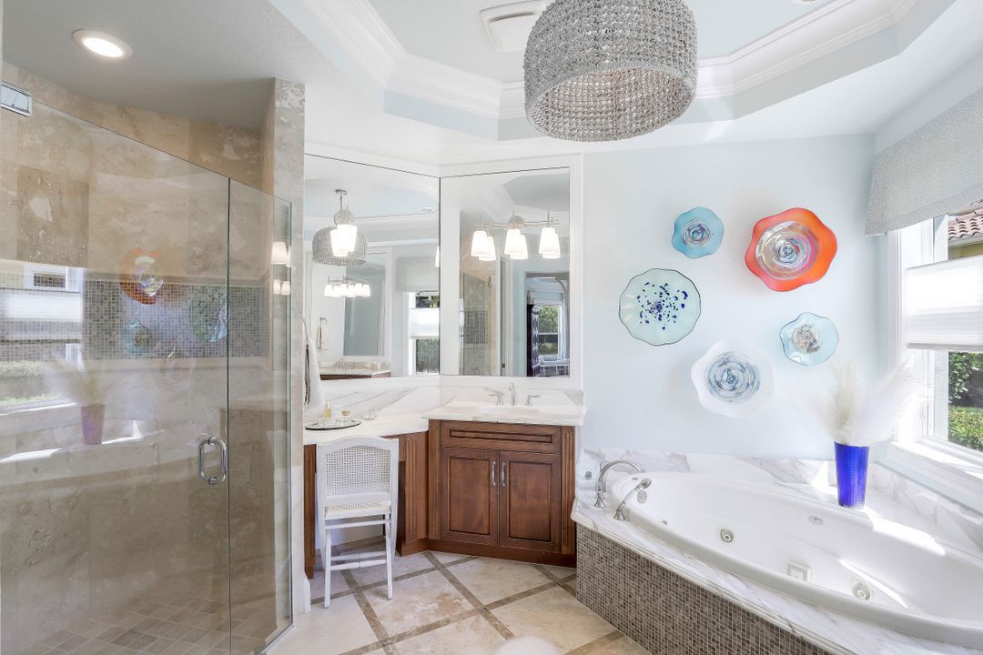 3086 Aviamar Cir, Naples, FL 34114