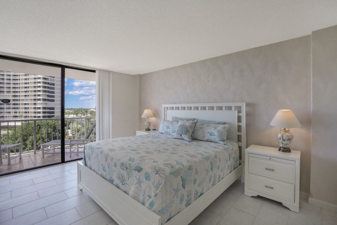 320 Seaview Ct #510, Marco Island, FL 34145