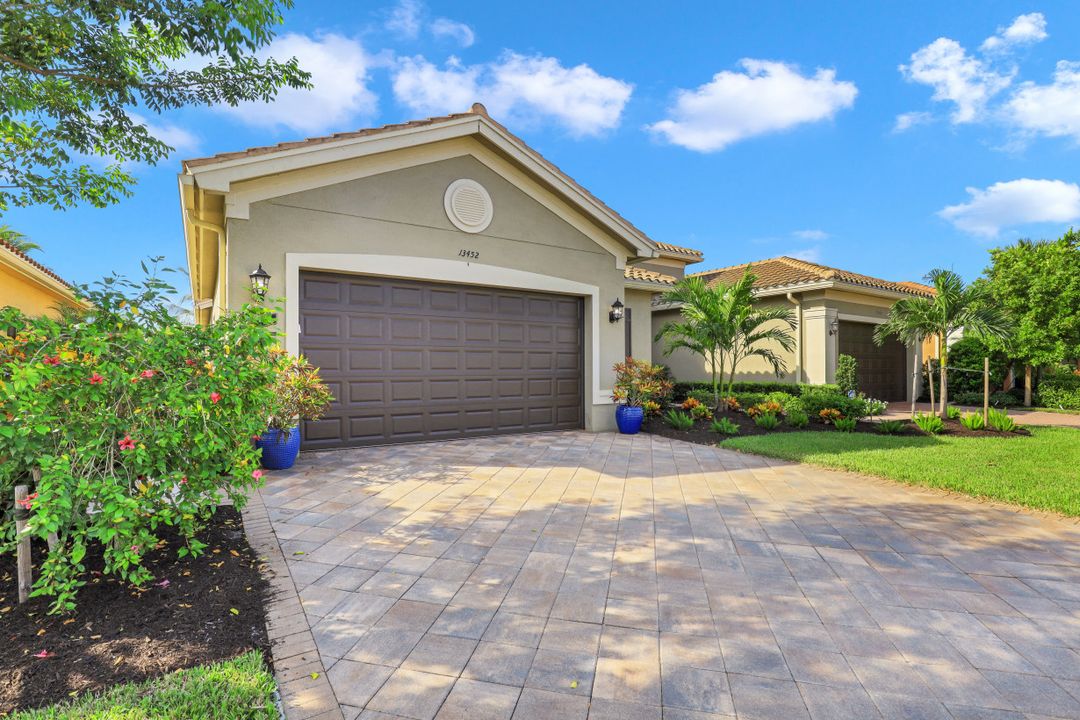 13452 Monticello Blvd, Naples, FL 34109