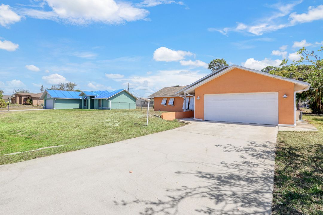 17421 Delaware Rd, Fort Myers, FL 33967