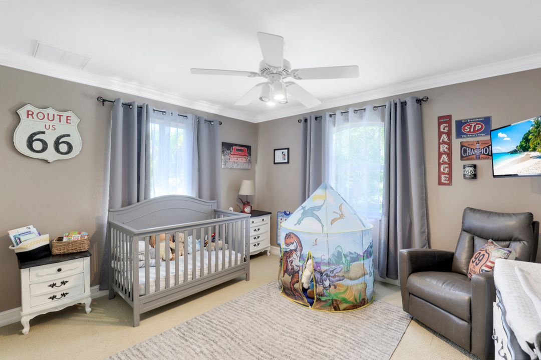 5660 Spanish Oaks Ln, Naples, FL 34119