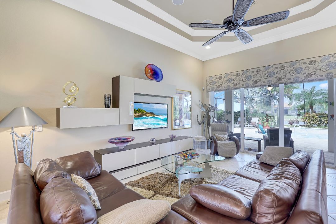 9403 Copper Rock Ct, Naples, FL 34120