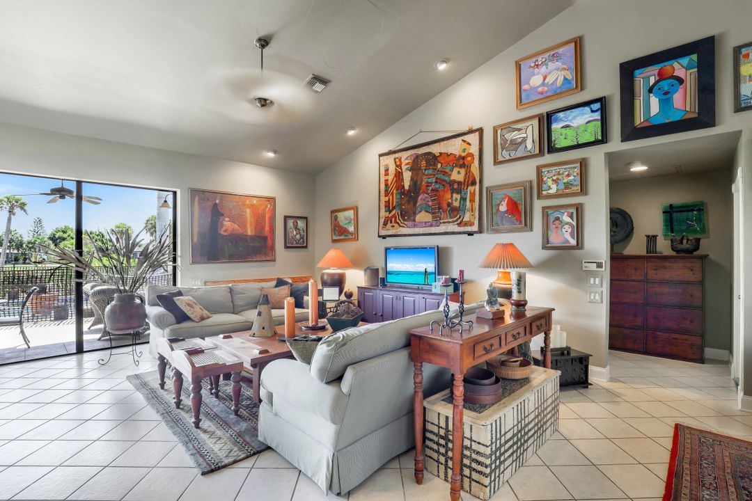 28419 Sombrero Dr, Bonita Springs, FL 34135